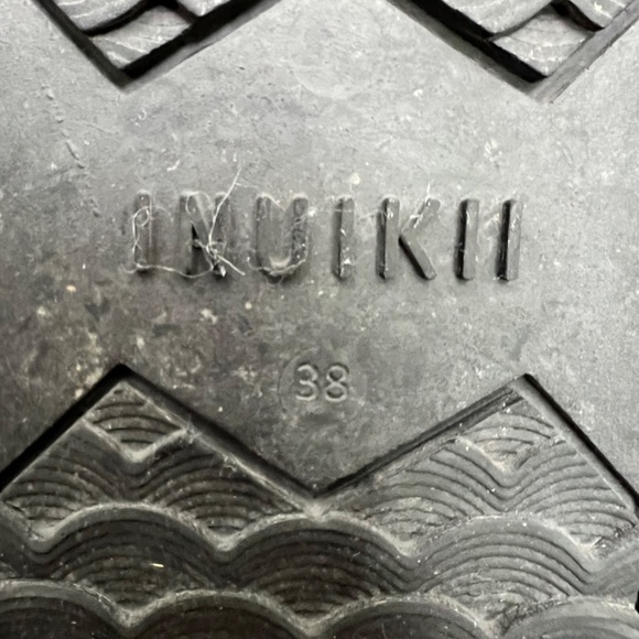 Inuikii Black White Tartan Tweed Sherpa lined chain detail Winter Boots EU 38/7 - Picture 14 of 14